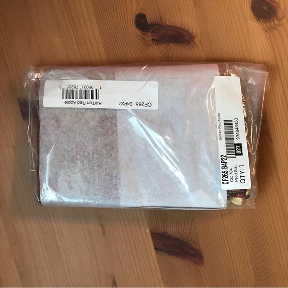 ❤️ Coach Small Wristlet In Signature Canvas With Heart Print - Picture 10 of 11